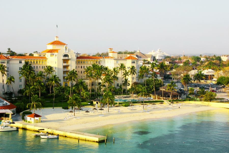 Explore Nassau Attractions by Car