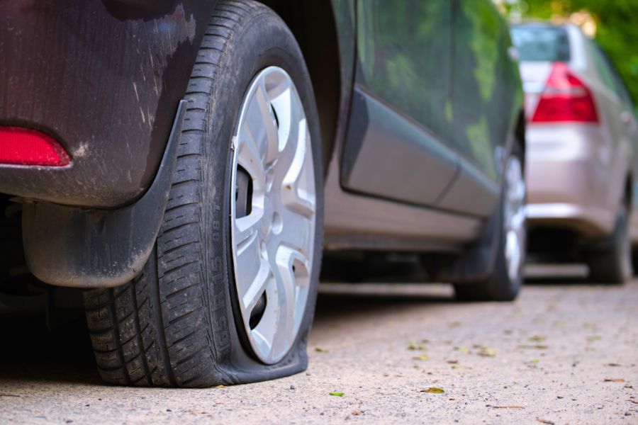 How to Handle Unexpected Car Issues While Touring the Bahamas
