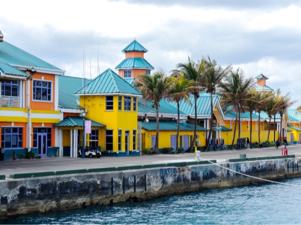 9 Places to Visit Near Nassau Airport by Car