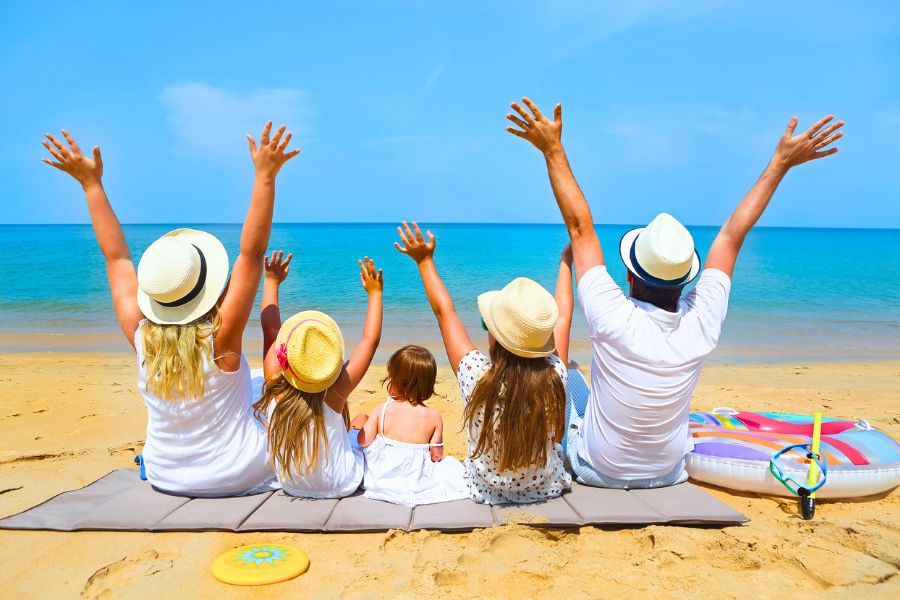Your Complete Guide to Family Itineraries in the Bahamas Year-Round